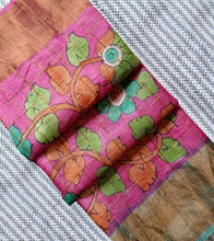 Load image into Gallery viewer, Green Ombre Hand Batik Kalamkari Zari Check Tussar Silk Saree-Blouse Piece