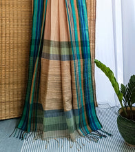 Load image into Gallery viewer, Light Beige Multi Blue Border N Jute Ghicha Pallu Handloom Cotton Saree-Pallu