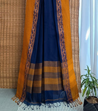 Load image into Gallery viewer, Navy Blue N Yellow Ochre Nakshi Border Handloom Cotton Saree-Pallu